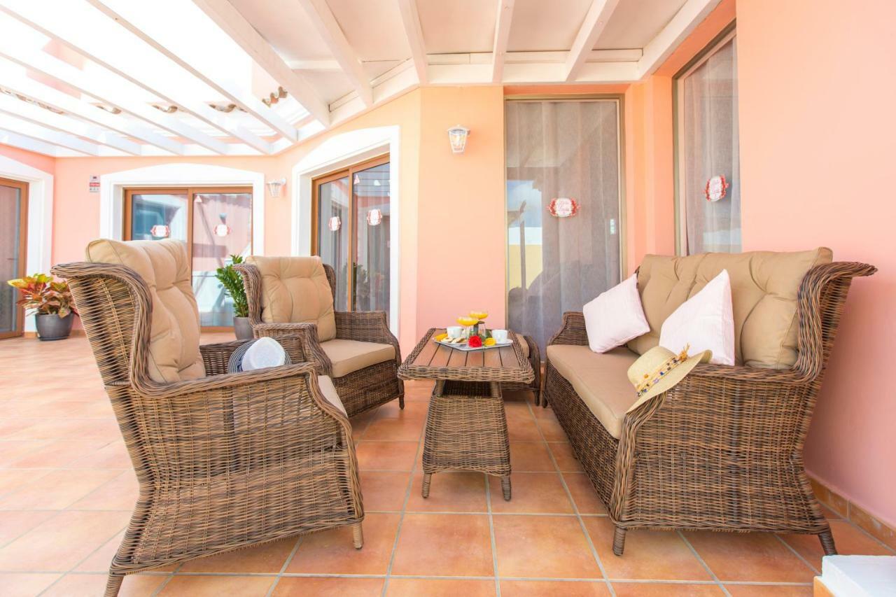 Villa Bella Lucia 3. Piscina Climatizada, Wifi, Bbq. Corralejo Luaran gambar