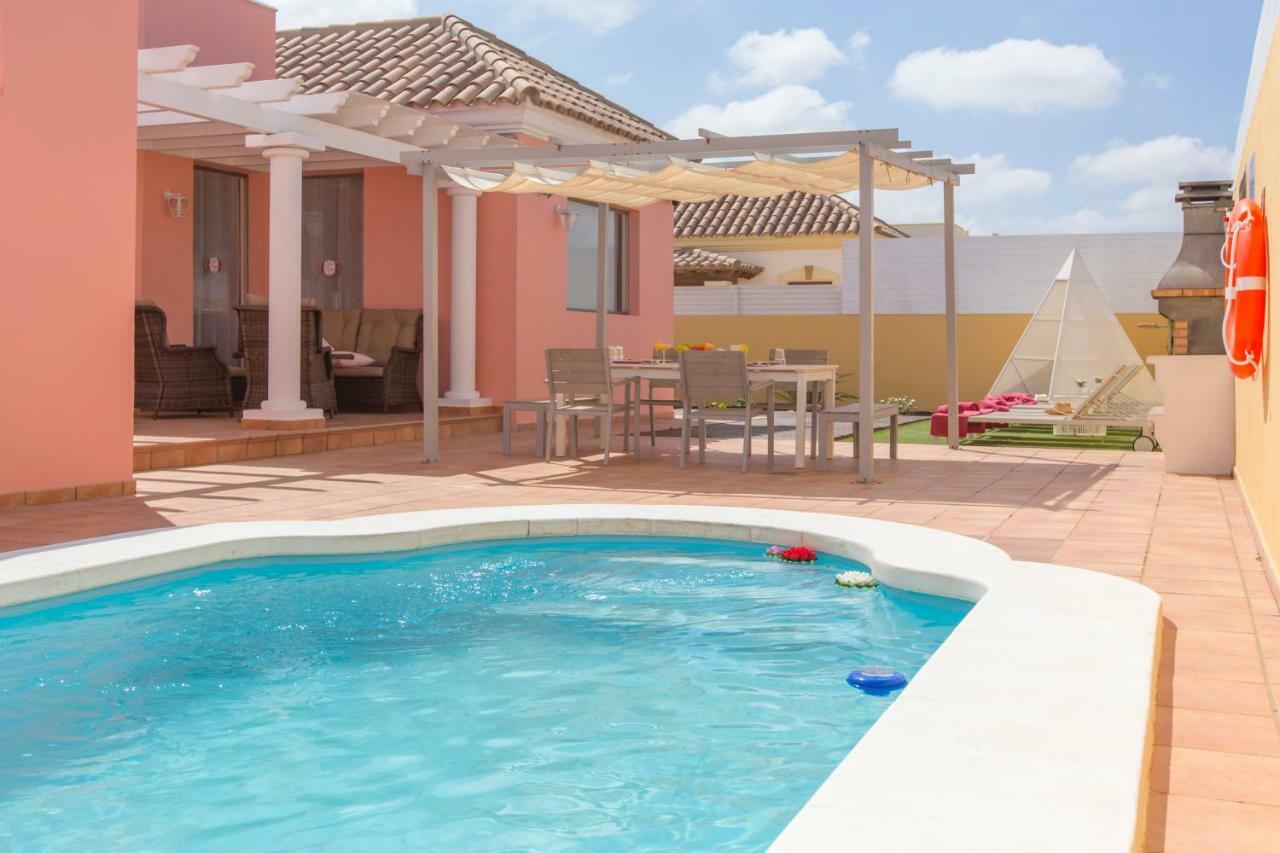 Villa Bella Lucia 3. Piscina Climatizada, Wifi, Bbq. Corralejo Luaran gambar