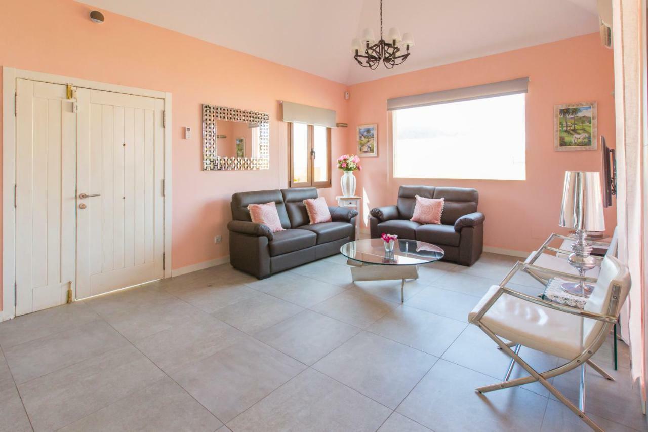Villa Bella Lucia 3. Piscina Climatizada, Wifi, Bbq. Corralejo Luaran gambar