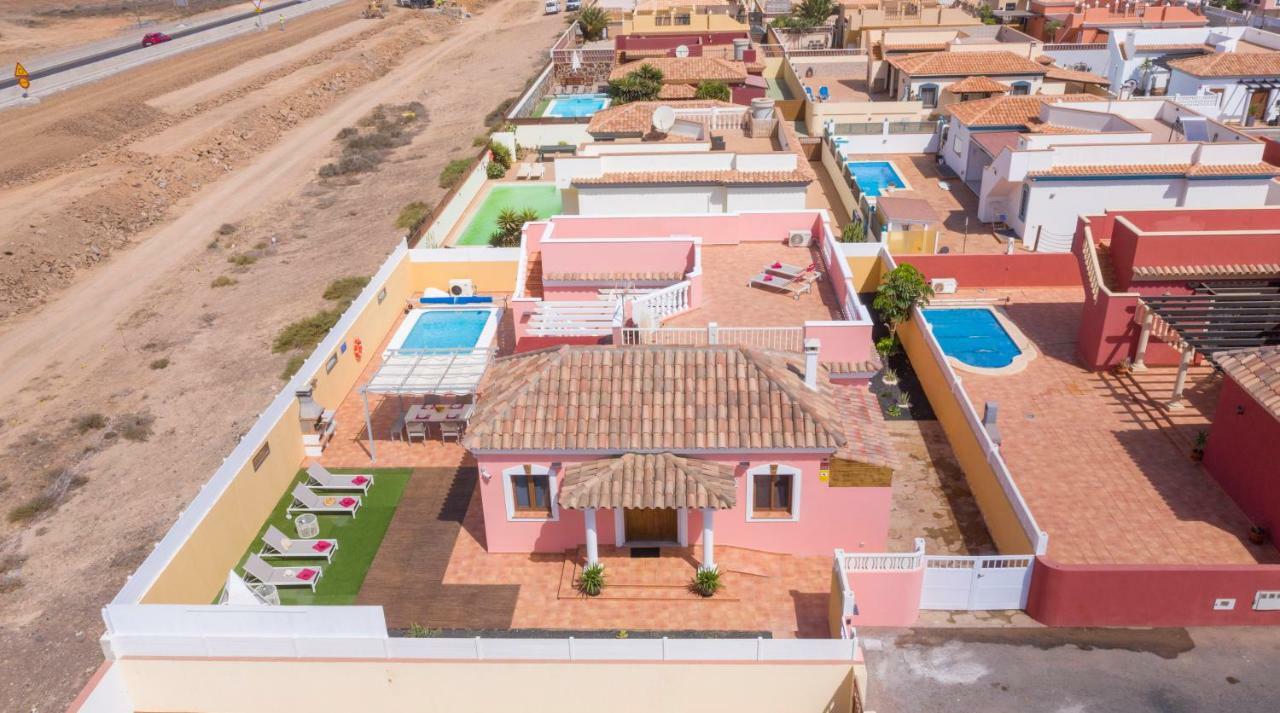 Villa Bella Lucia 3. Piscina Climatizada, Wifi, Bbq. Corralejo Luaran gambar